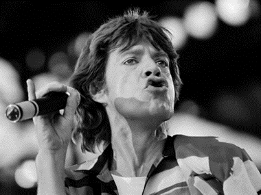Black and white photo of singer Mic Jagger